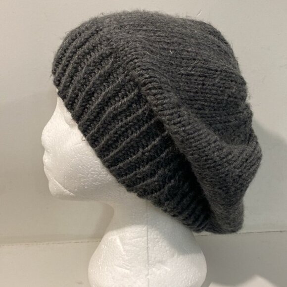 Grey knitted beanie hat - Picture 4 of 11